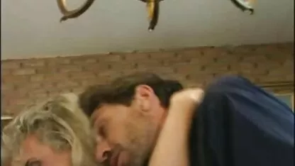 Ochtendseks van twee jonge lesbiennes nederlandse porno films gratis