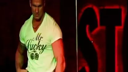 Zelfgemaakte porno met roodharige nederlandse sextube meid met een bril