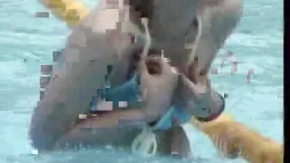 Macho neukte zijn vriendin en haar vriendin. nederlandse webcam sex
