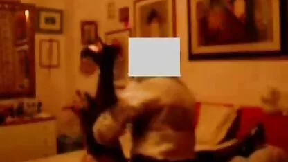 Russische moeder gratis nederlandse sex films masturbeert onder de douche.