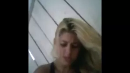 Vrouw leert om diep free porno nederlands te zuigen